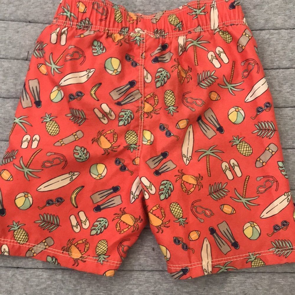 Old navy swim trunks - Picture 2 of 2
